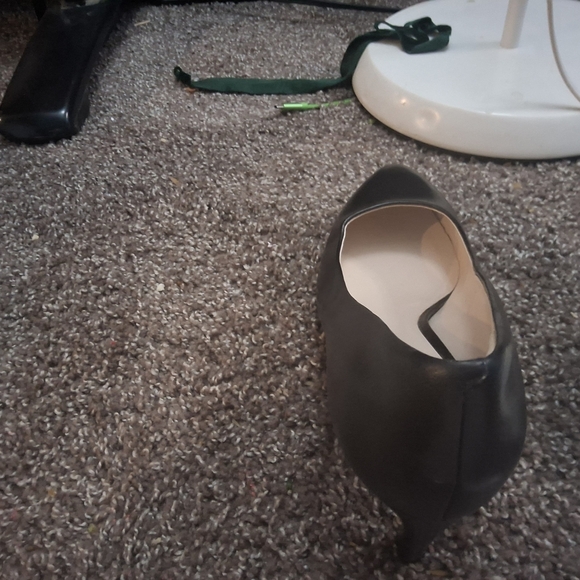 Cole Haan Elegant Black Stiletto Heels - Picture 4 of 8